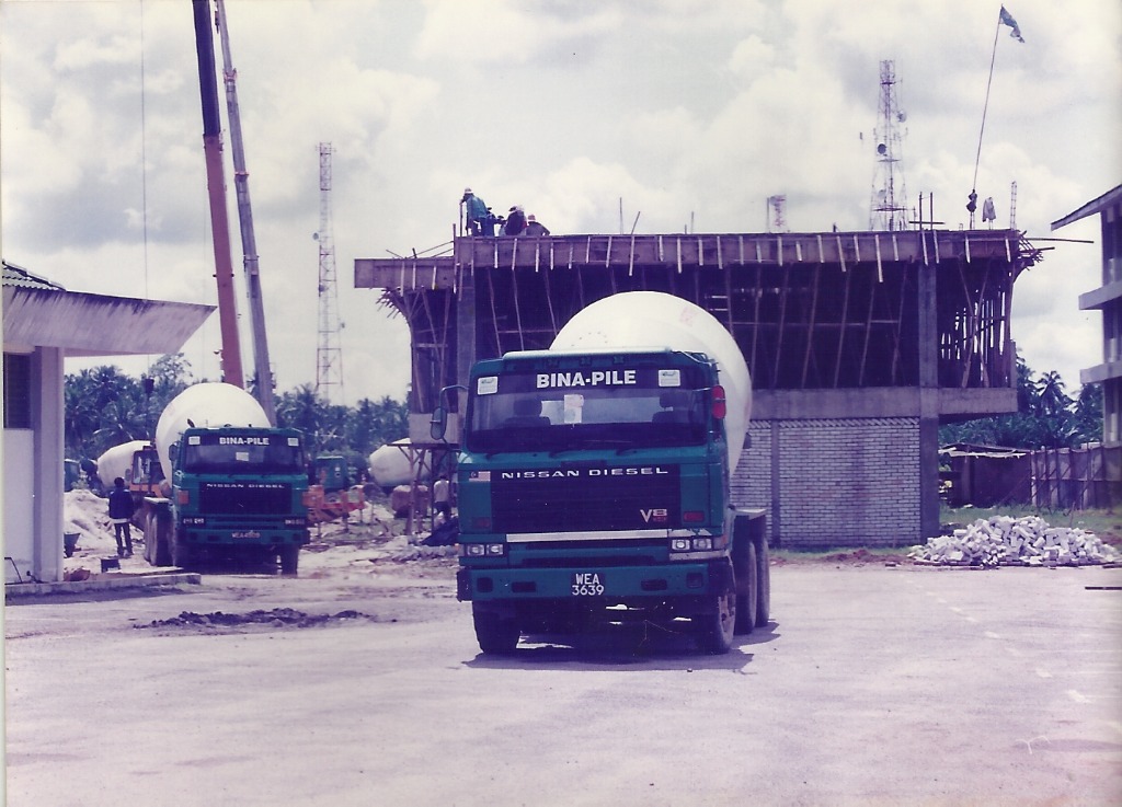 Early days of Bina-Pile Concrete - Mixer trucks on site